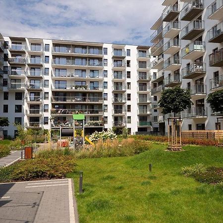 Easy & Comfortable, With Balcony, Very Close To The Center Varsóvia Exterior foto