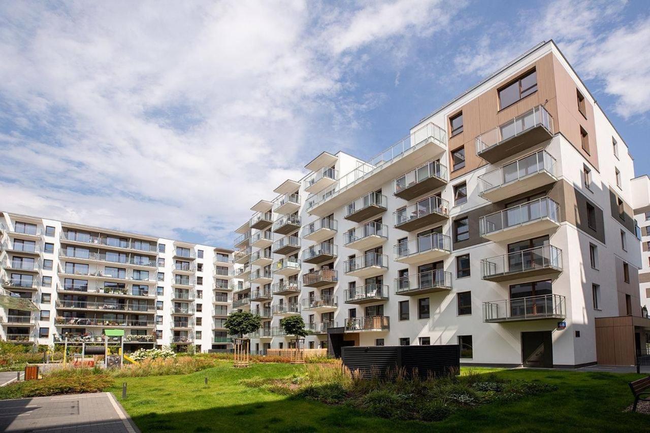 Easy & Comfortable, With Balcony, Very Close To The Center Varsóvia Exterior foto